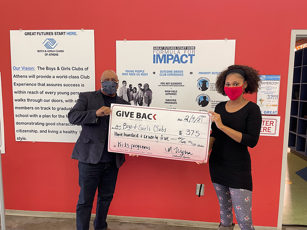 Martavia Wynn GIVES BACK to the Boys and Girls Club of Athens