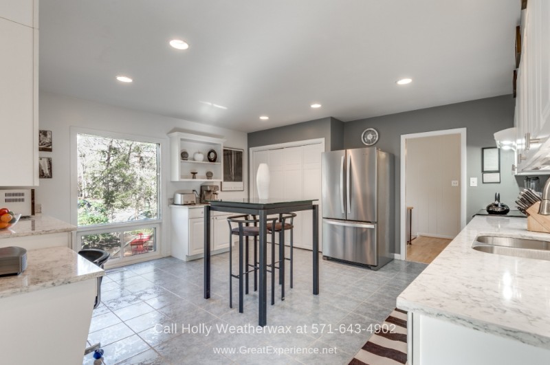 Homes for Sale in Reston VA - Your inner chef will surely be thrilled by the amazing amenities of the kitchen of this Reston VA home. 