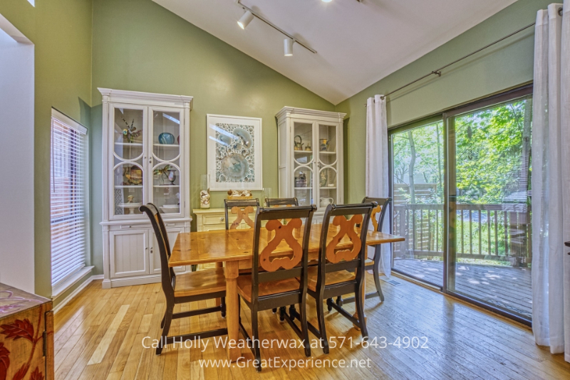 Reston VA lakefront home- Enjoy amazing meals with loved ones in the bright dining space of this Reston VA home.