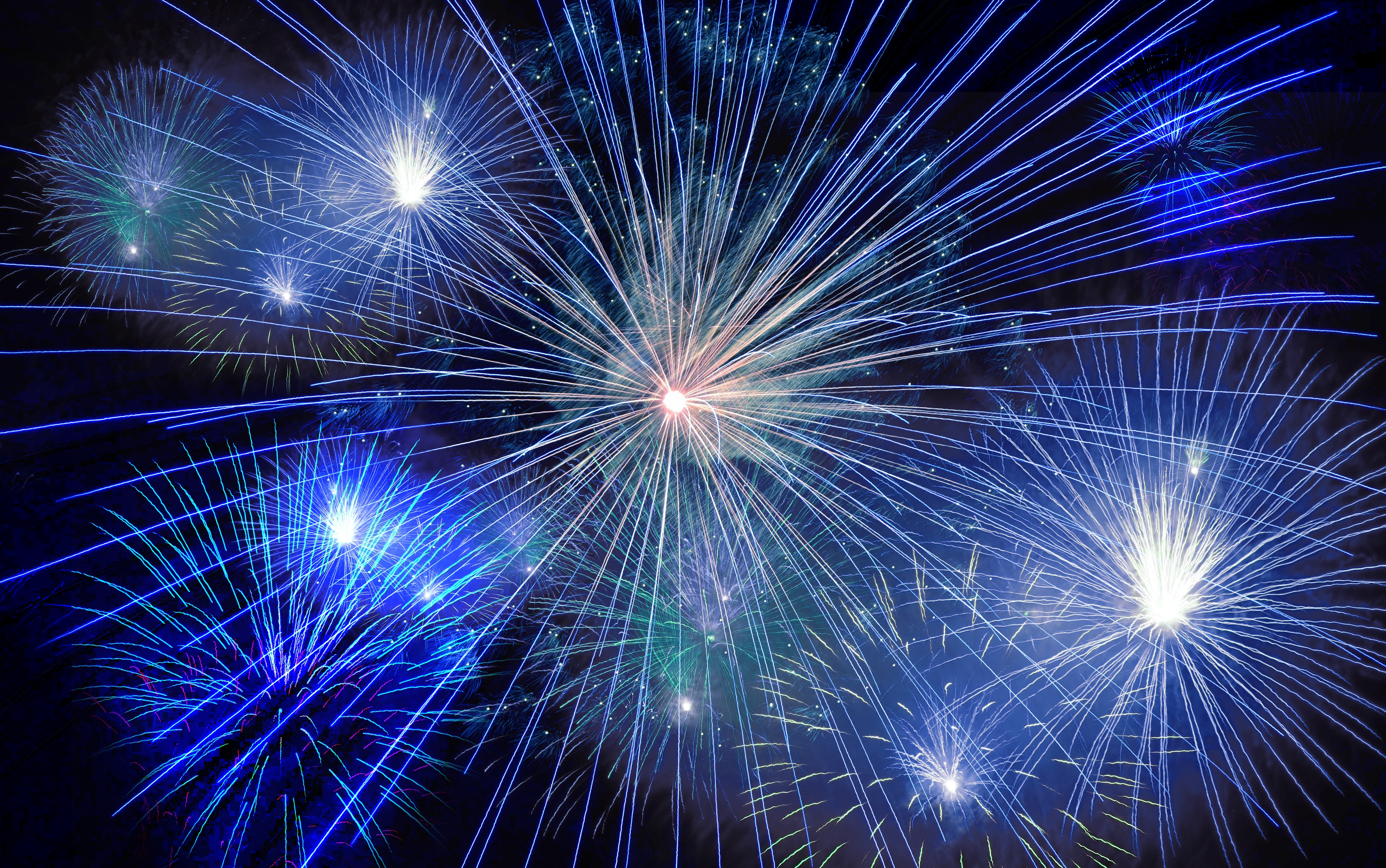 Ring 2018 in right! Things to do on New Year's Eve: