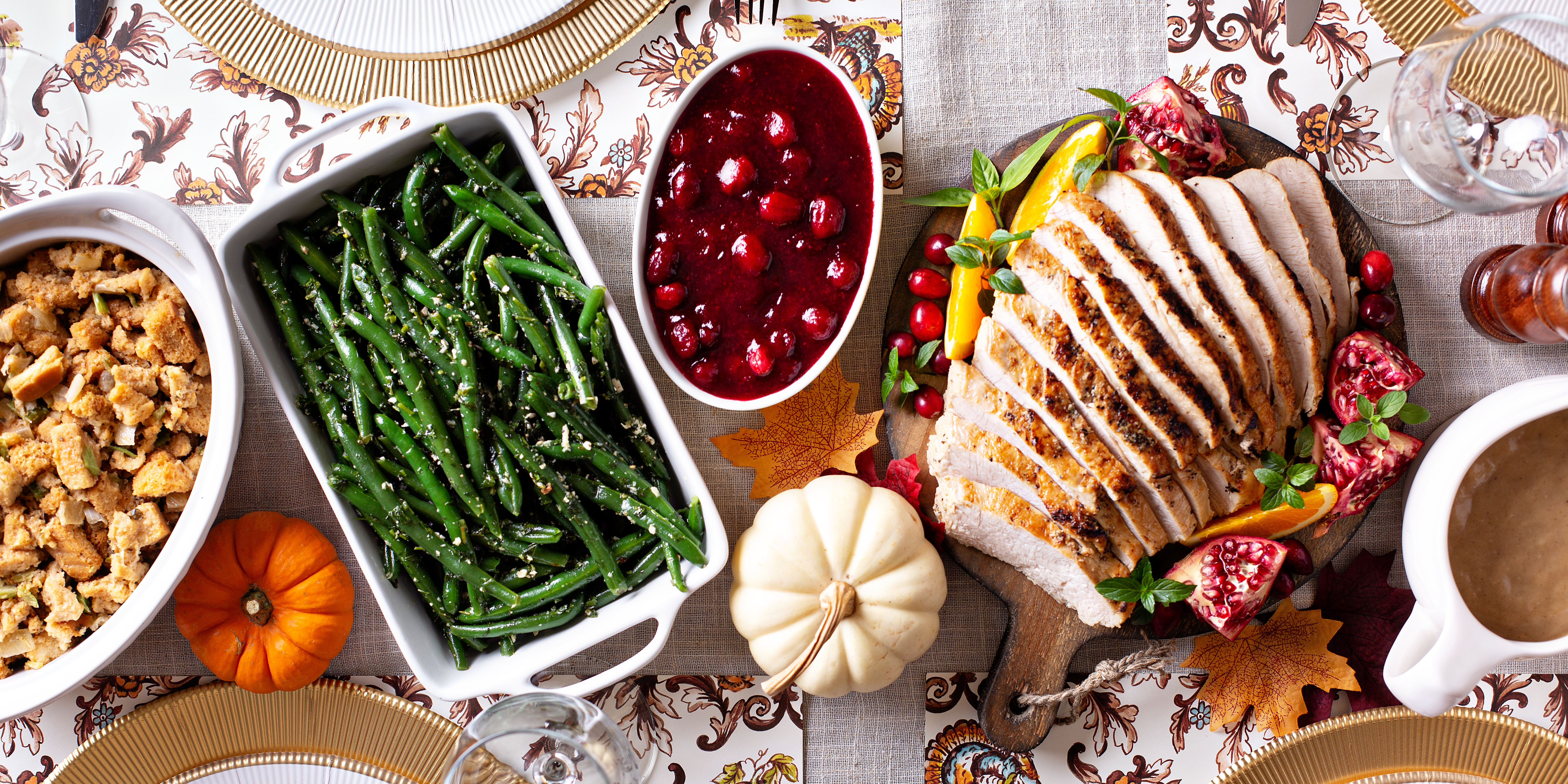 Tips To Host Thanksgiving Dinner - Greensquare Properties