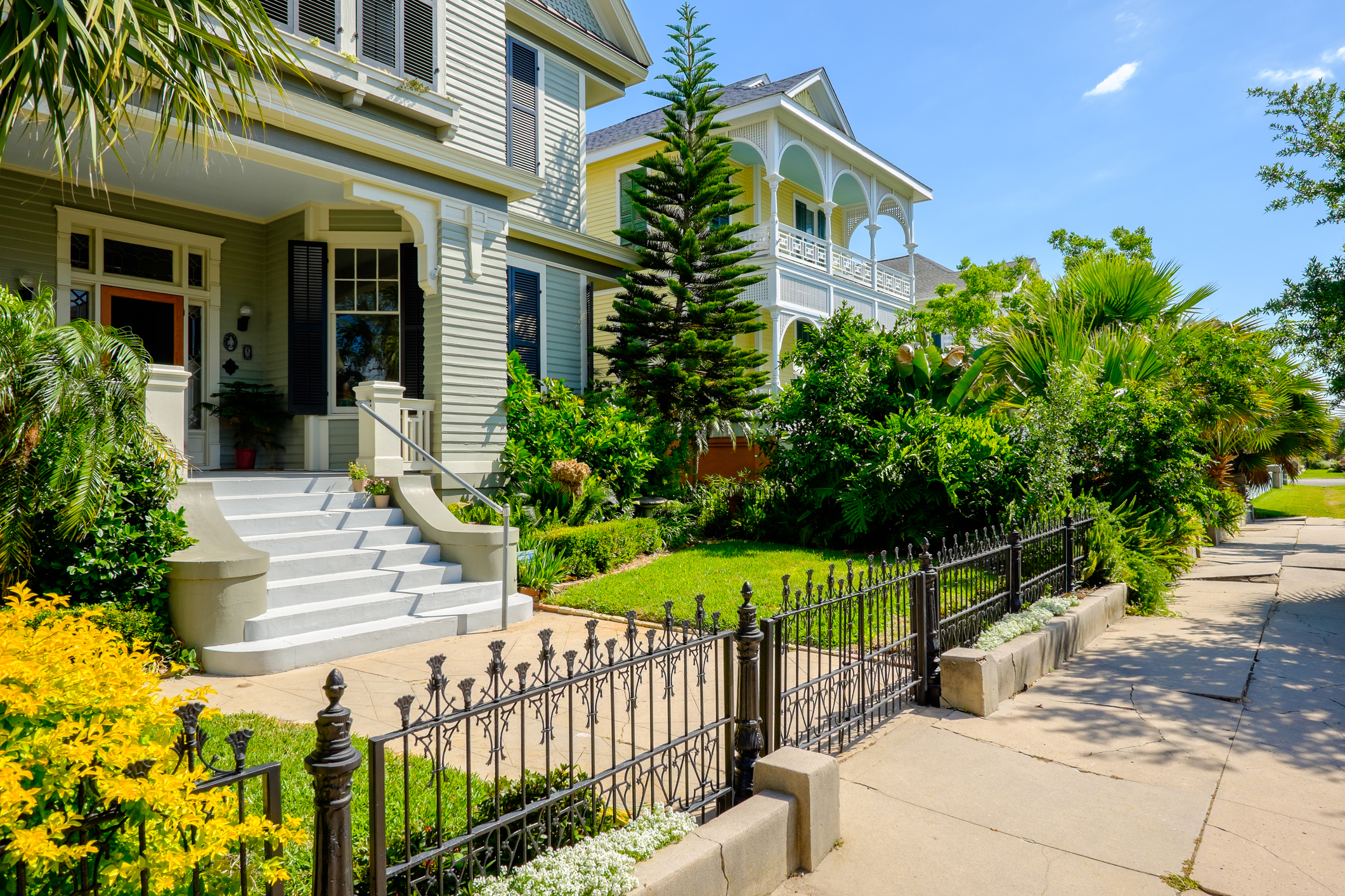 Home Owners Association Pros & Cons