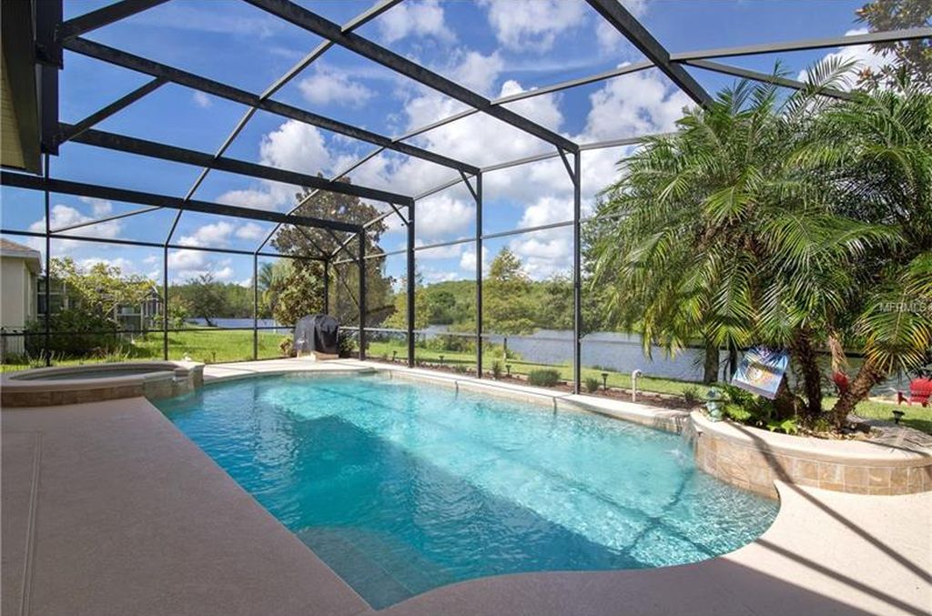 BEAUTIFUL WATERFRONT HOME WITH OVER 4,000 SQUARE FEET!