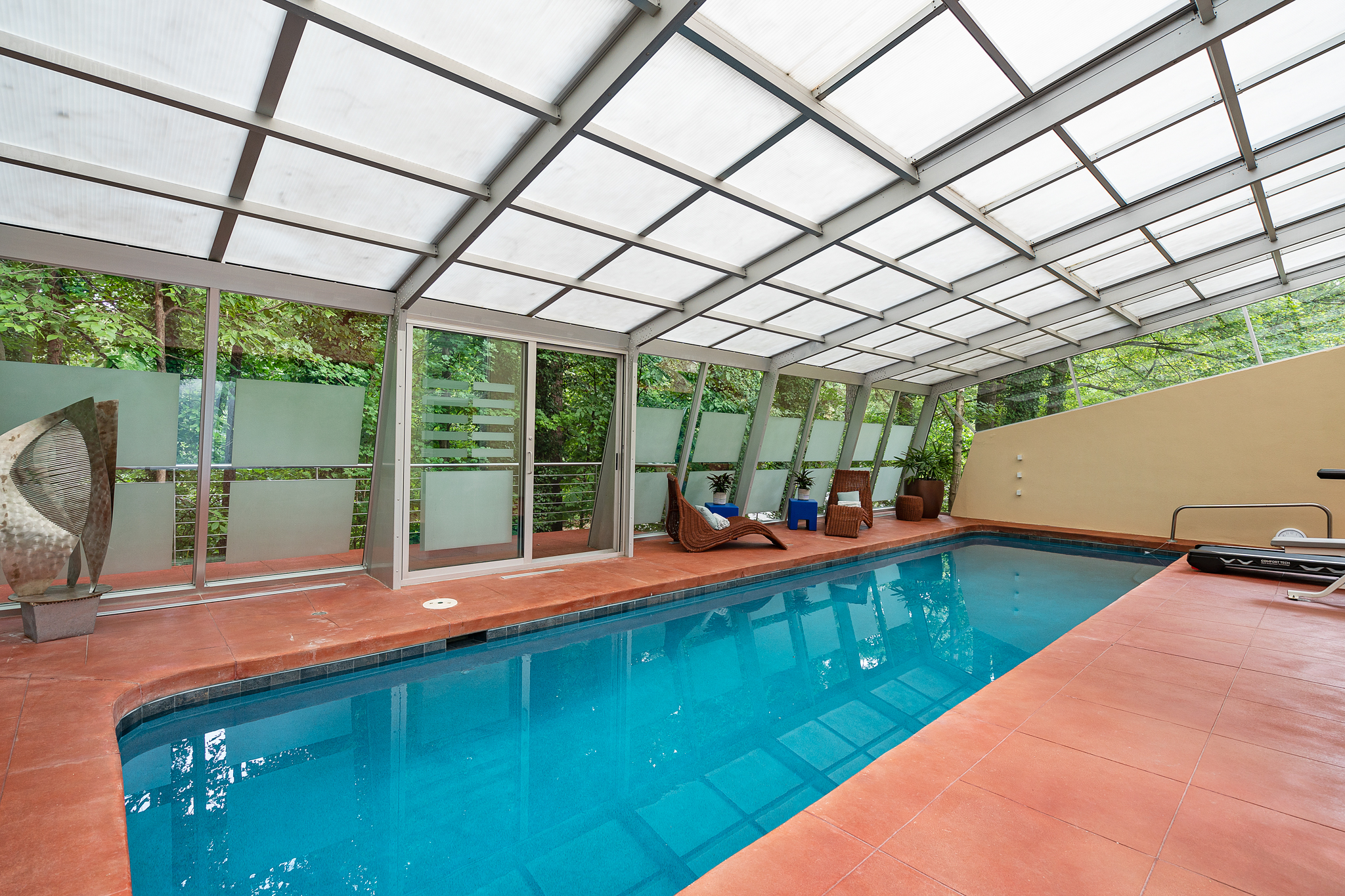 Climate Contolled Solarium with POOL