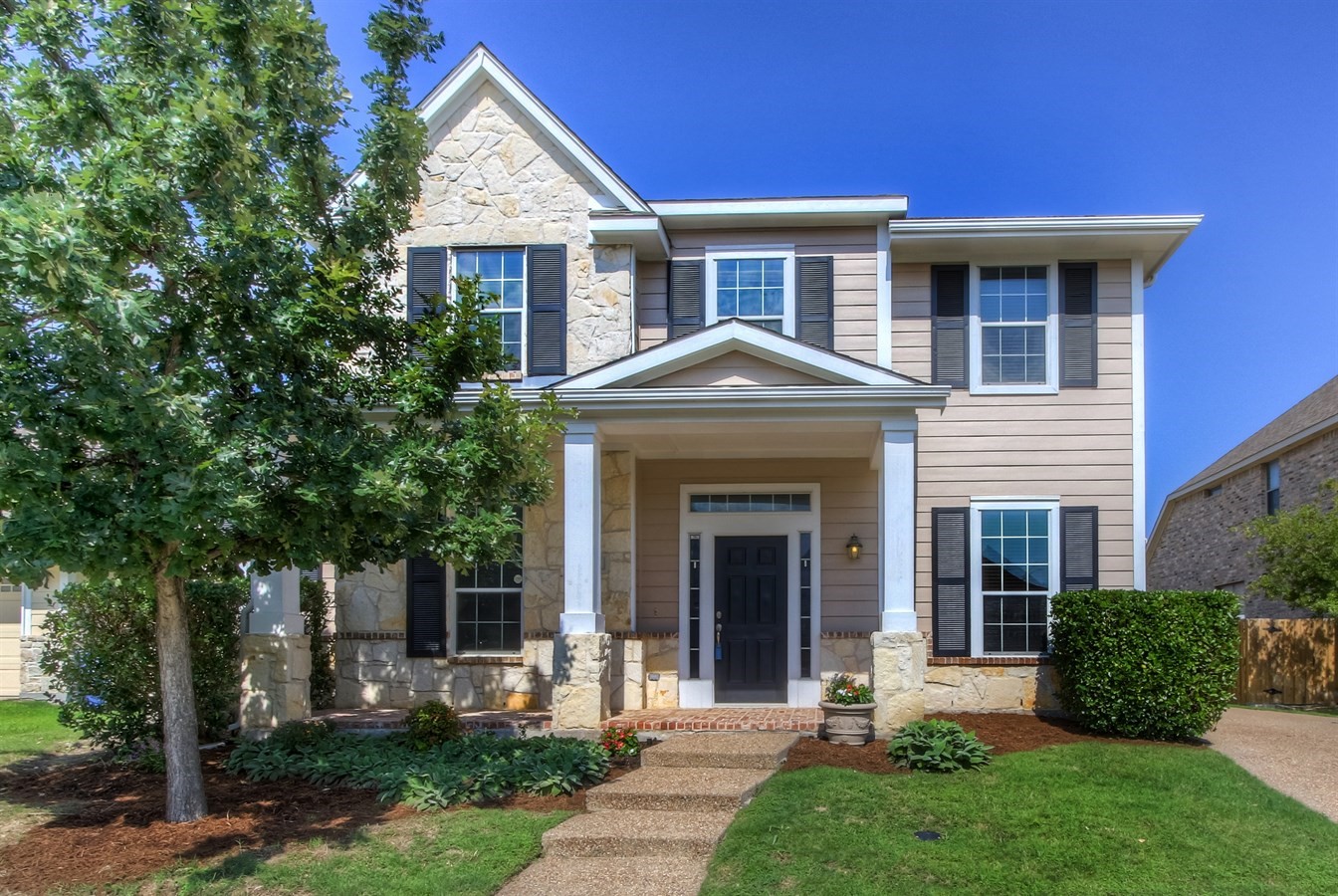 Open House Sunday, 4/22 from 2-4pm -- 4809 Witten Park Way