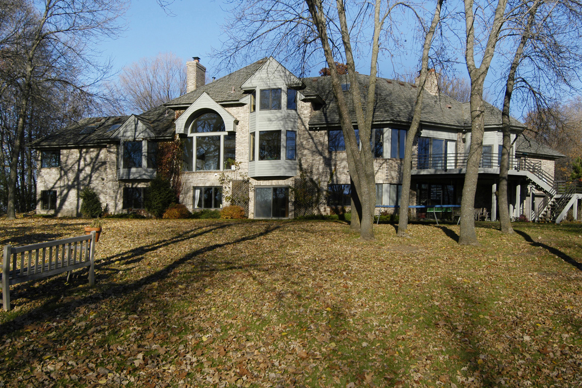 1225 Oakview Rd, Medina