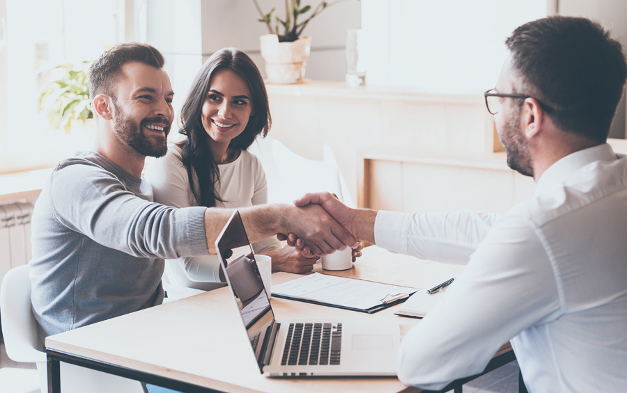 How to Find the Right Person to Sell Your House