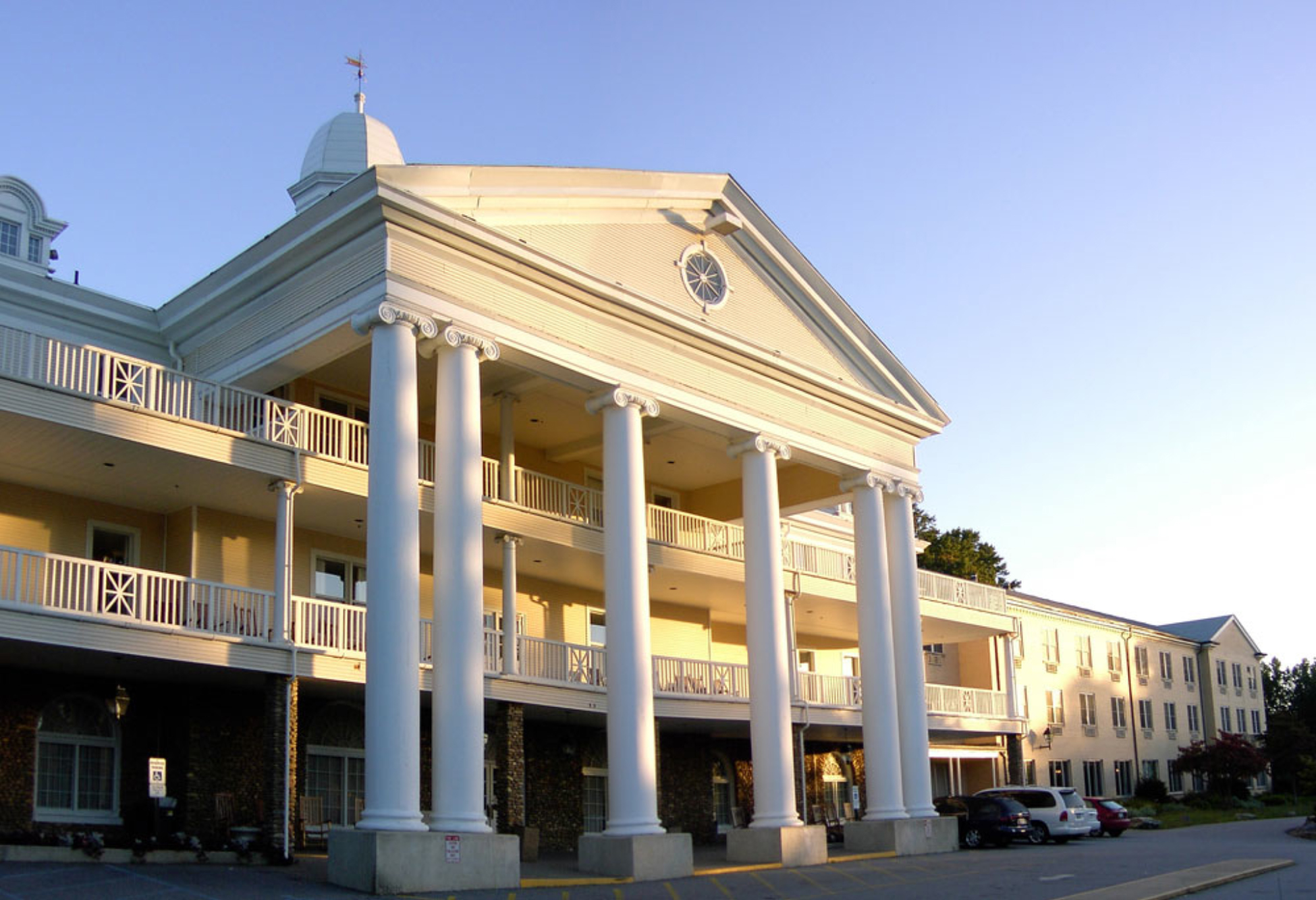 LAKE JUNALUSKA