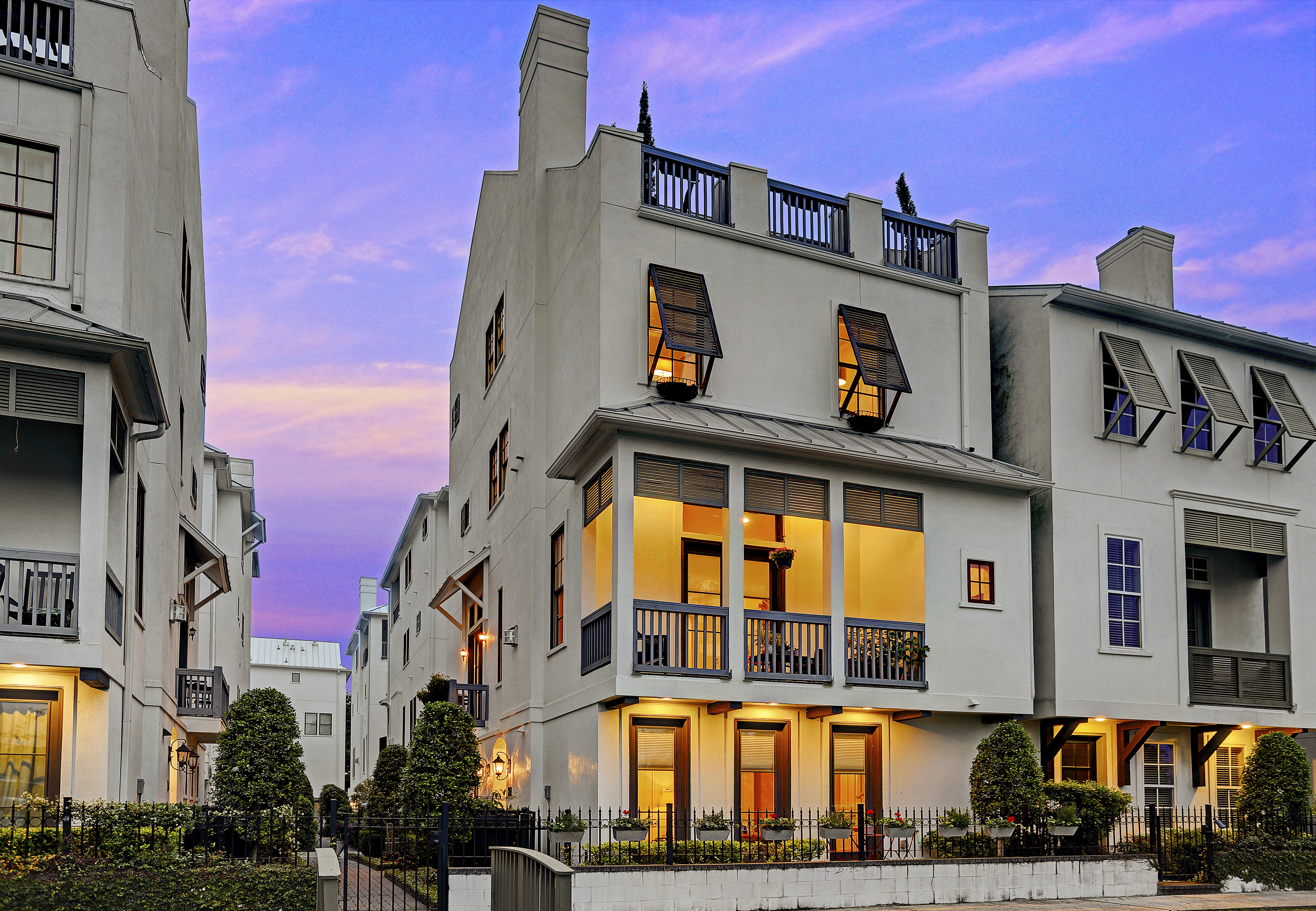 JUST LISTED in the Heights! 234 E 28th Offered at $485,000.