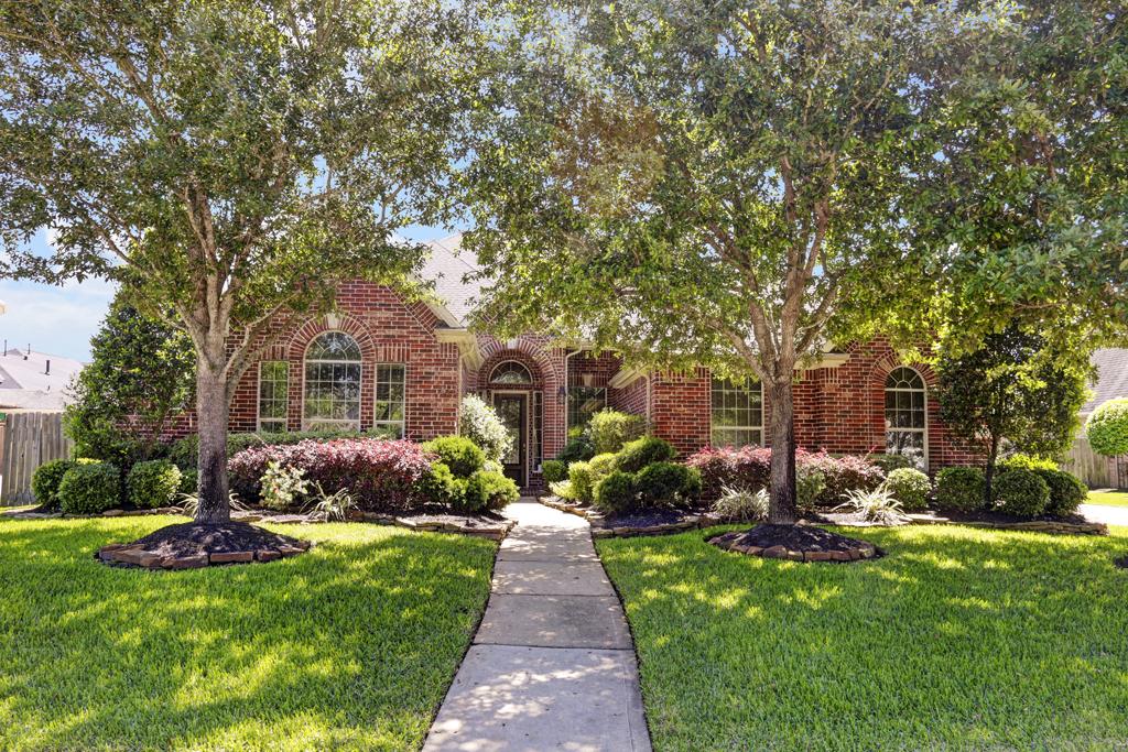 JUST SOLD in Cypress! 13410 Far Point Manor Drive Offered at $395,000.
