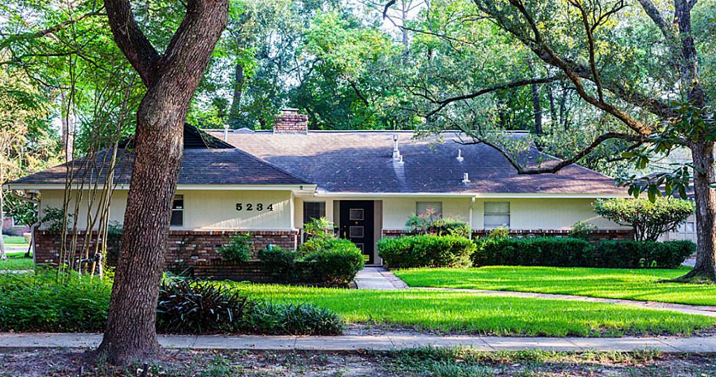 JUST SOLD in Meyerland! 5234 Jason Offered at $449,900.