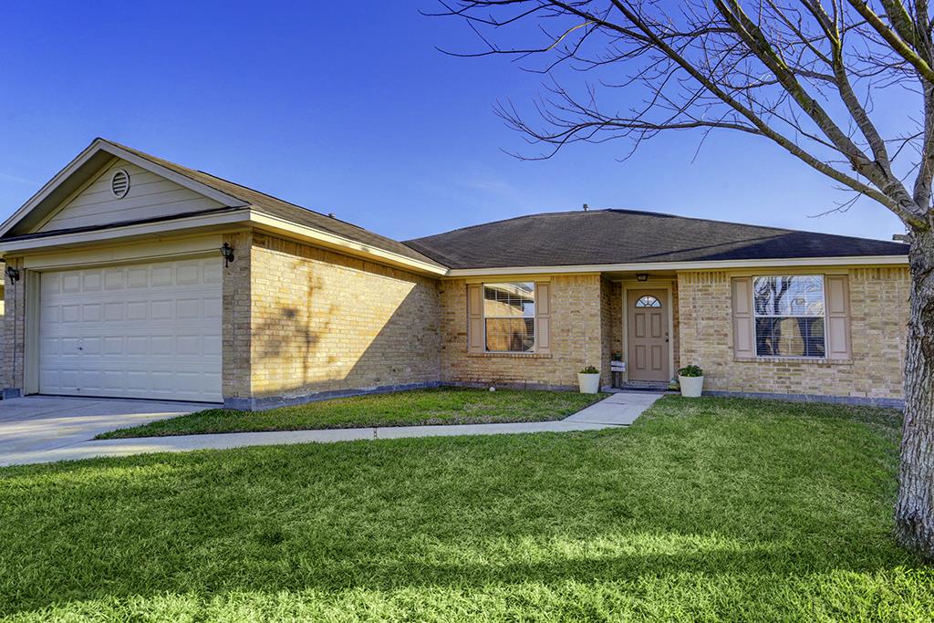 JUST LISTED in Woodland Oaks! 7927 Spring Fern Offered at $185,000.