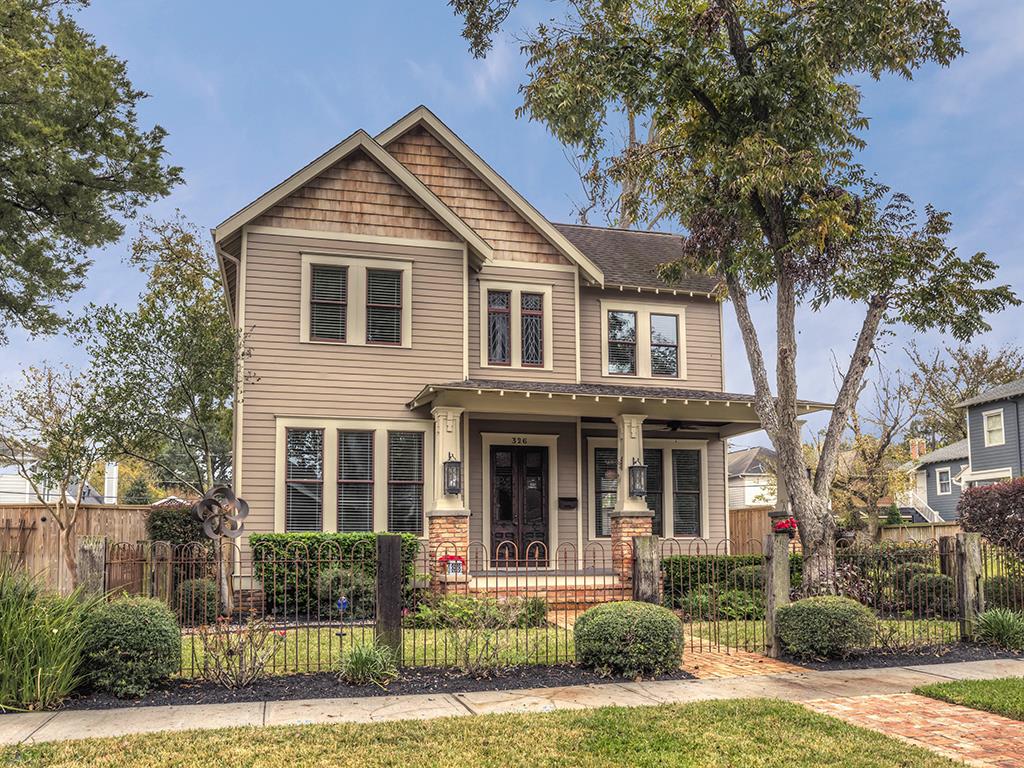 PENDING in Sunset Heights! 326 E 24th Offered at $949,000.