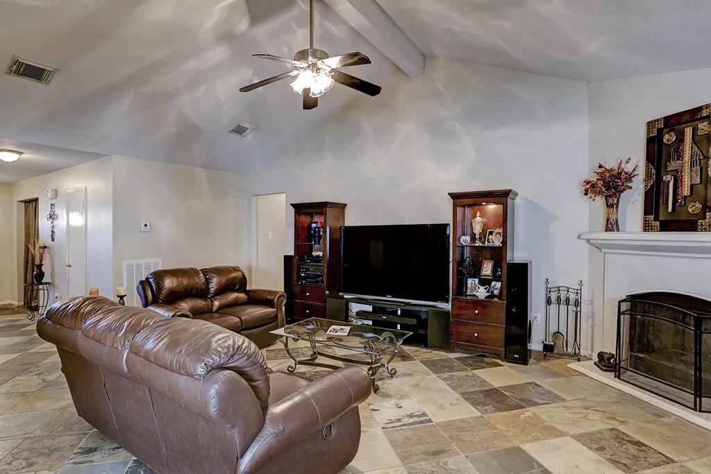 PENDING in Woodland Oaks! 7927 Spring Fern Offered at $169,000.