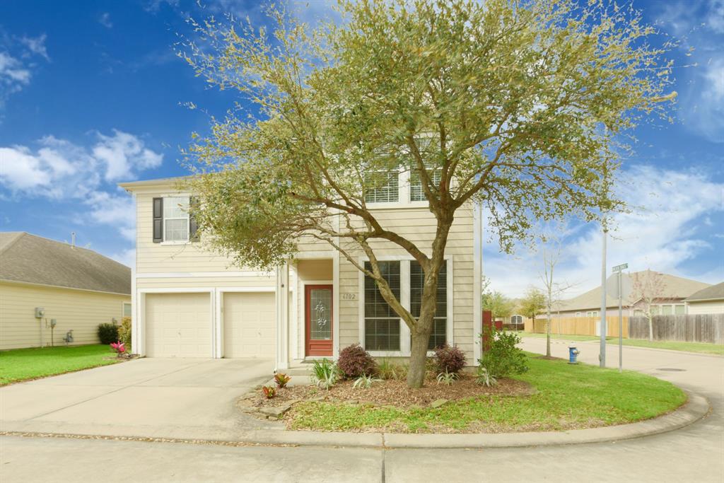 JUST SOLD in Oak Forest! 6102 Stilson Branch Lane Offered at $292,000.
