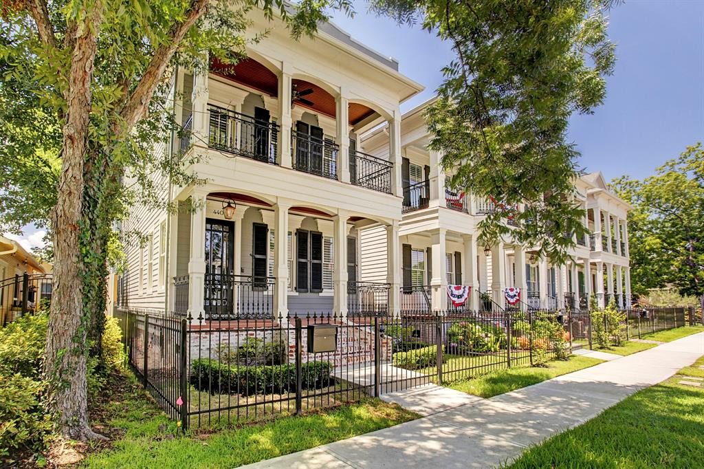 JUST LISTED in Houston Heights! 440 A W 17th Offered at $879,000. OPEN THIS SUNDAY!