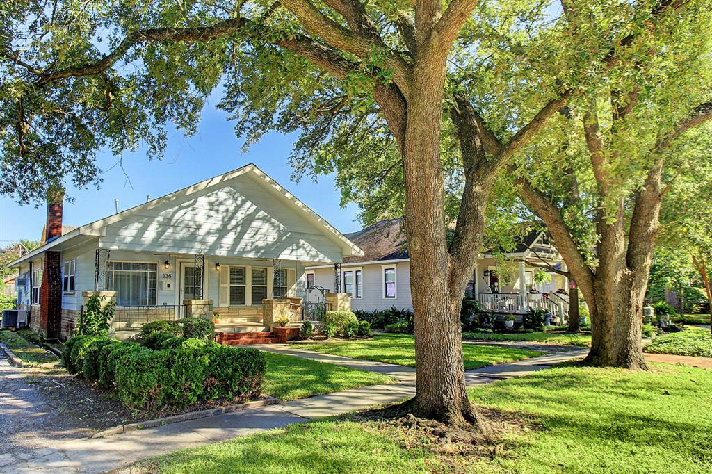 JUST LISTED in Houston Heights! 936 Arlington Offered at $529,000.