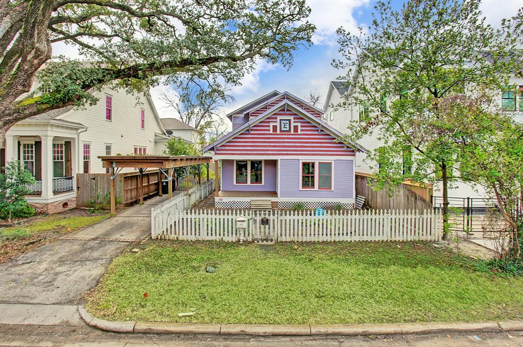 714 E 24th, Offered at $599,000, was JUST SOLD in Houston Heights!