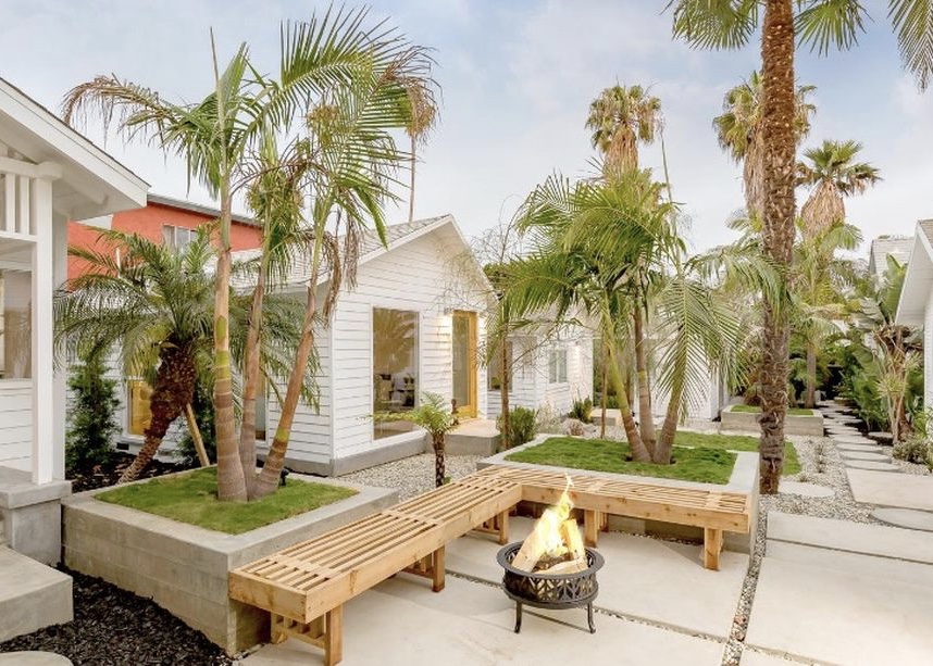 Charming Beach Cottage Compound