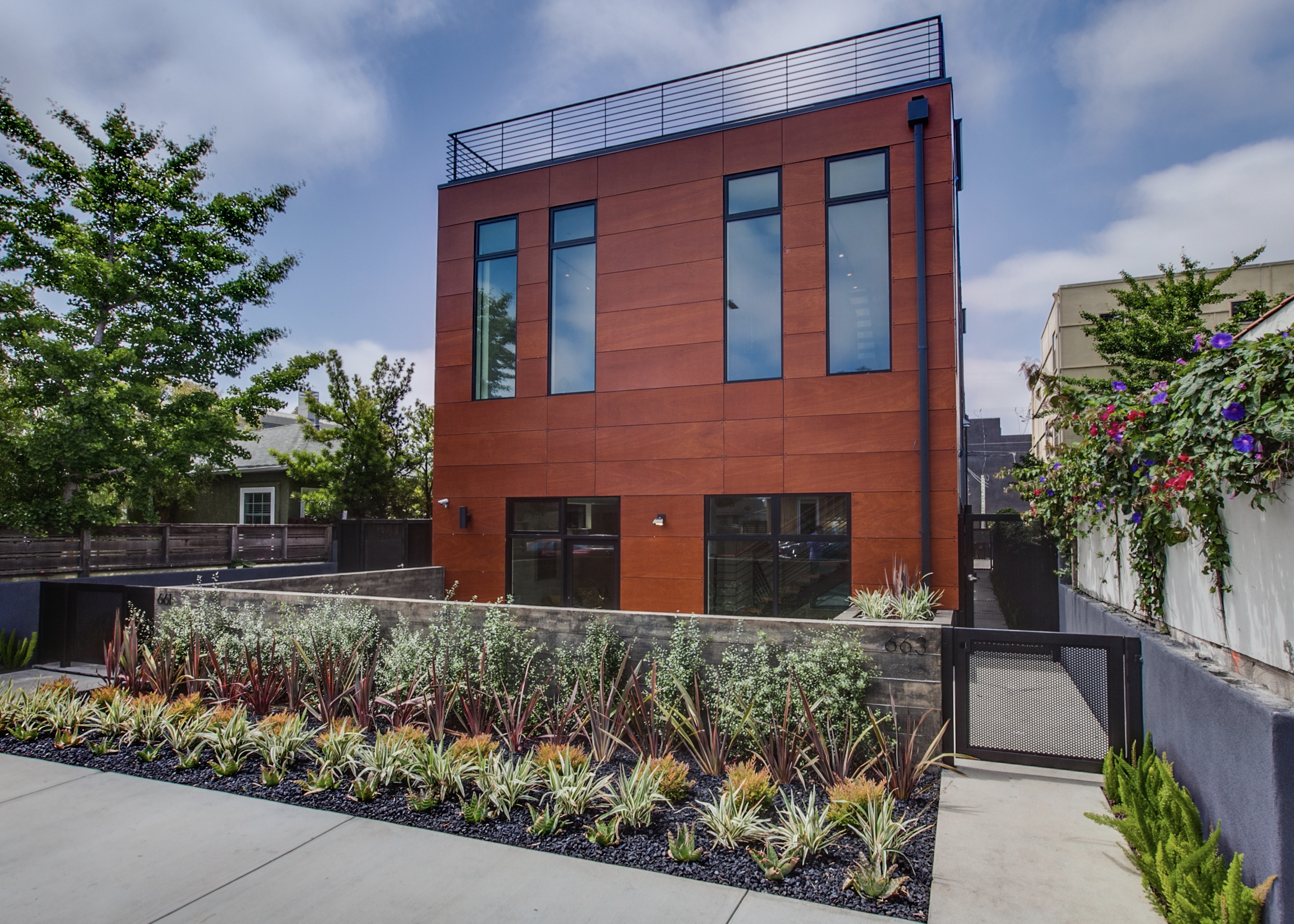 SOLD - 663 Brooks Ave, Venice, CA