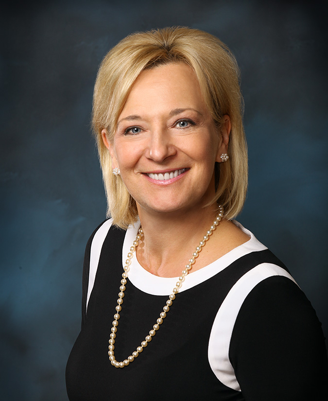 Lynette Bruntjen