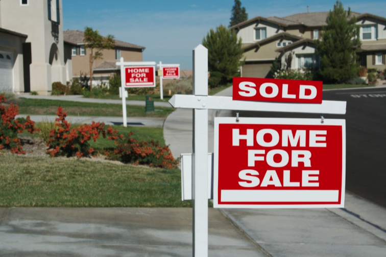 5 Things to Know About Your Neighbors Before You Sell
