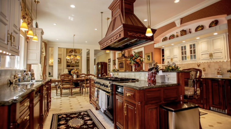 Hottest Luxury Listings in Southington