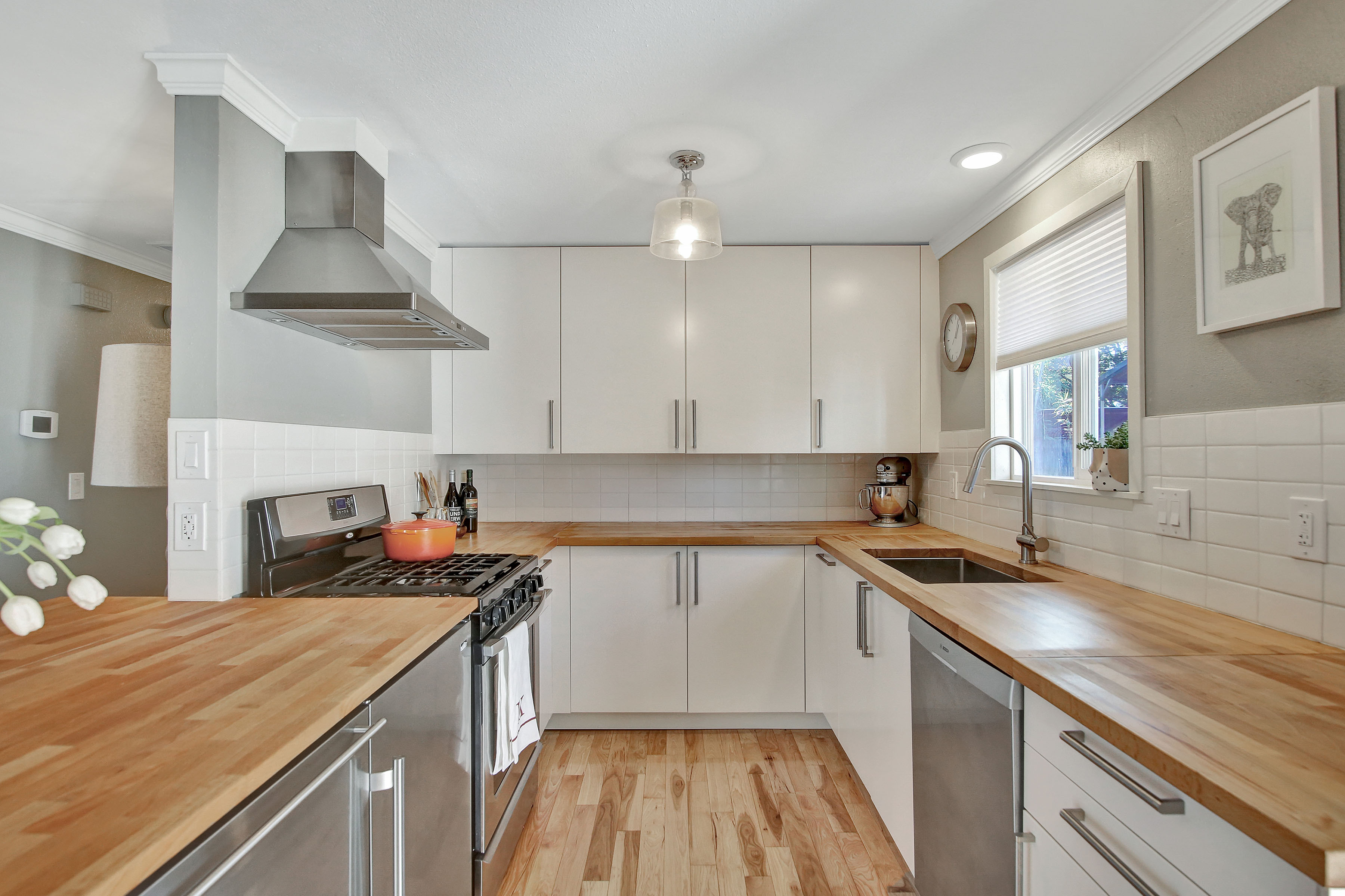 Effortlessly Stylish in Arbor Lodge!