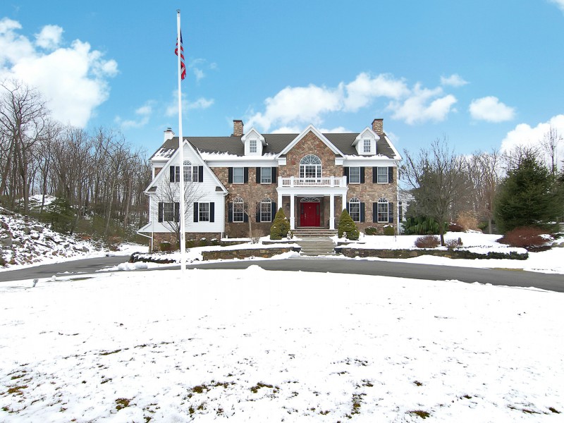 18 Laurel Hollow Road