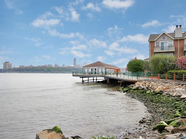 Edgewater Condos For Sale At Grand Cove