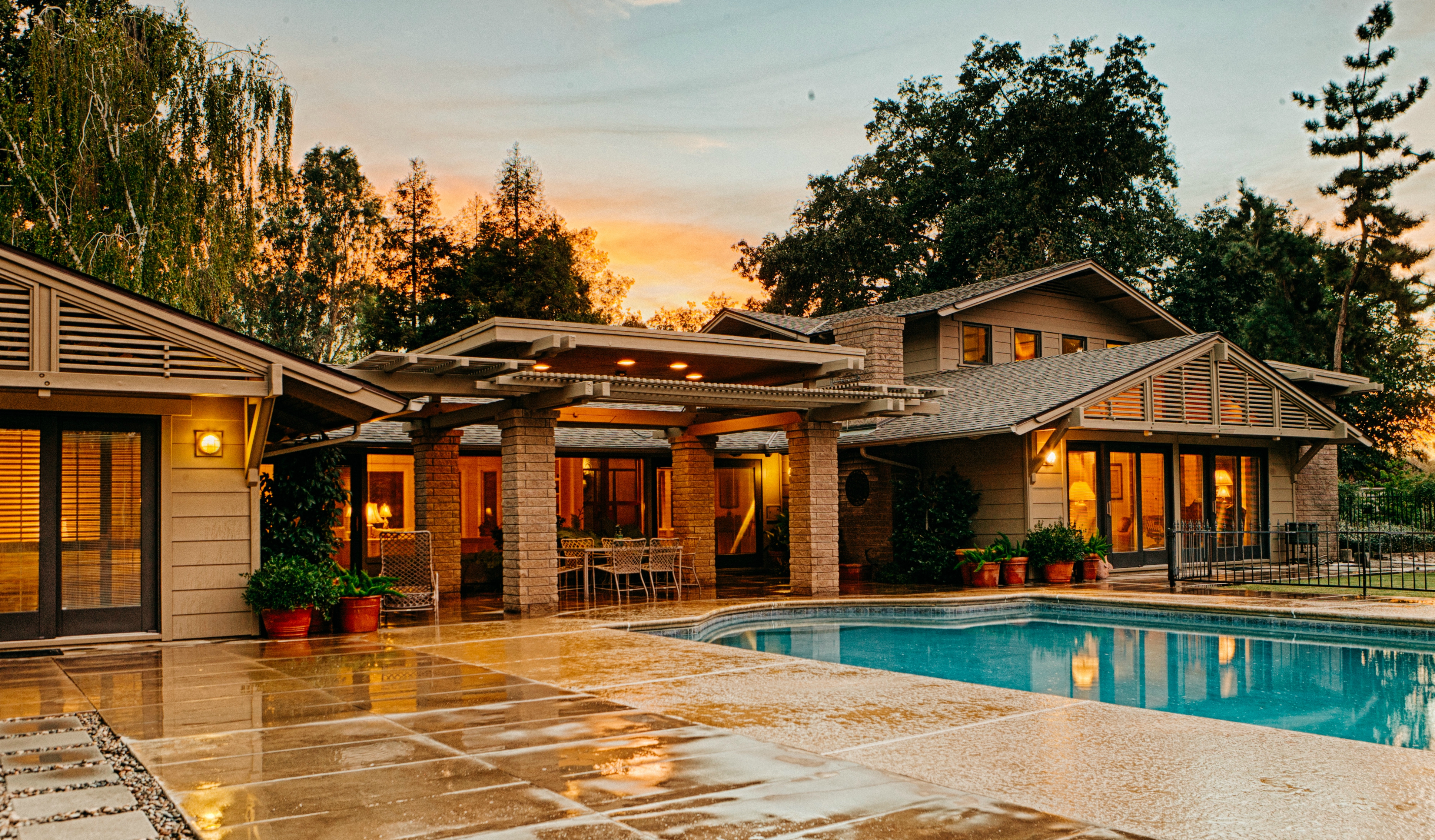 Huge Price Reduction on Waterfront Property in Visalia, CA!