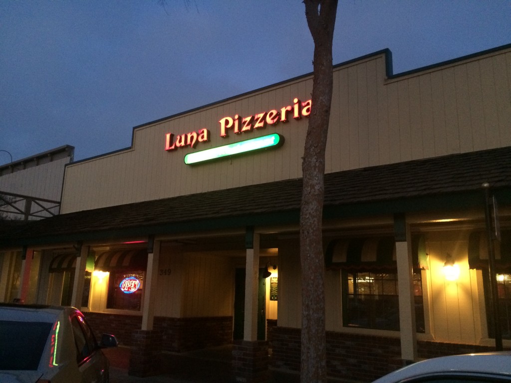 Eat Local: Luna Pizzeria & Italian Restaurant